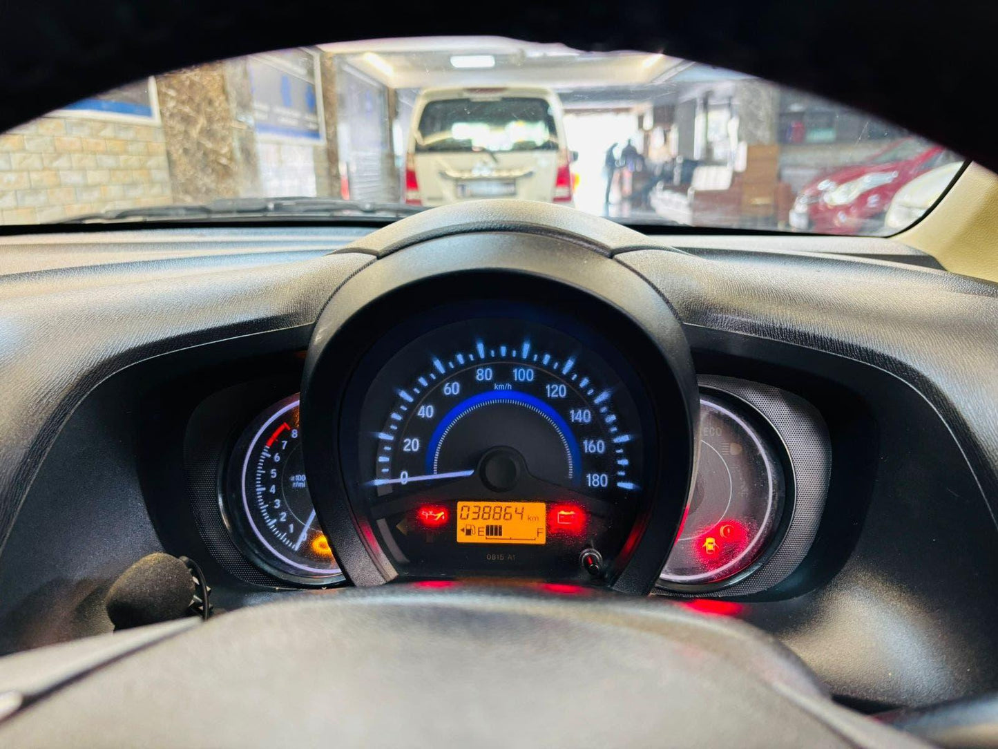 38,000 KMS HONDA AMAZE 1.2 S MT PETROL (2015)