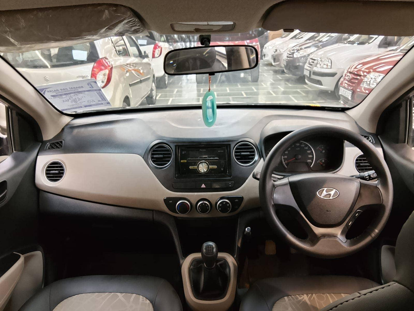 15,000 KMS HYUNDAI GRAND I10 MAGNA 1.2 PETROL (2014)