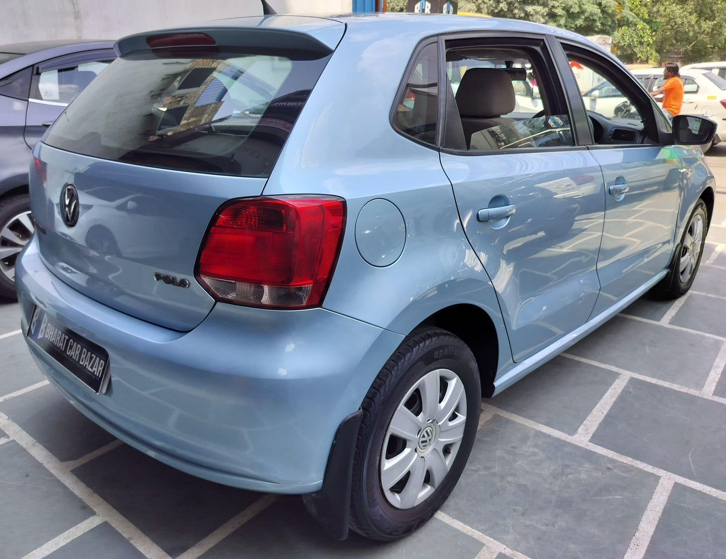 12,000 KMS VOLKSWAGEN POLO COMFORT LINE PETROL (2011)