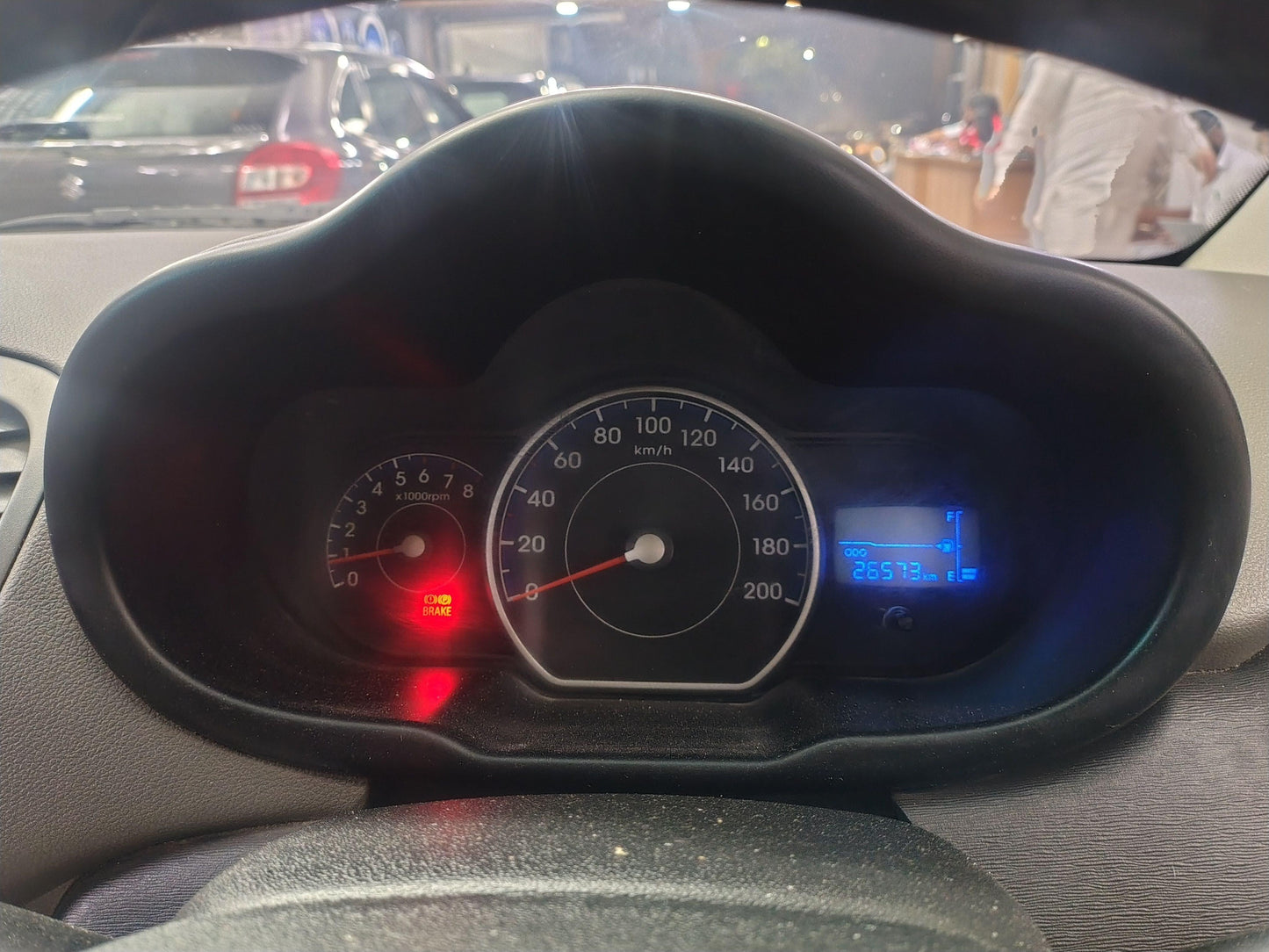 26,000 KMS HYUNDAI I10 MAGNA PETROL (2015)