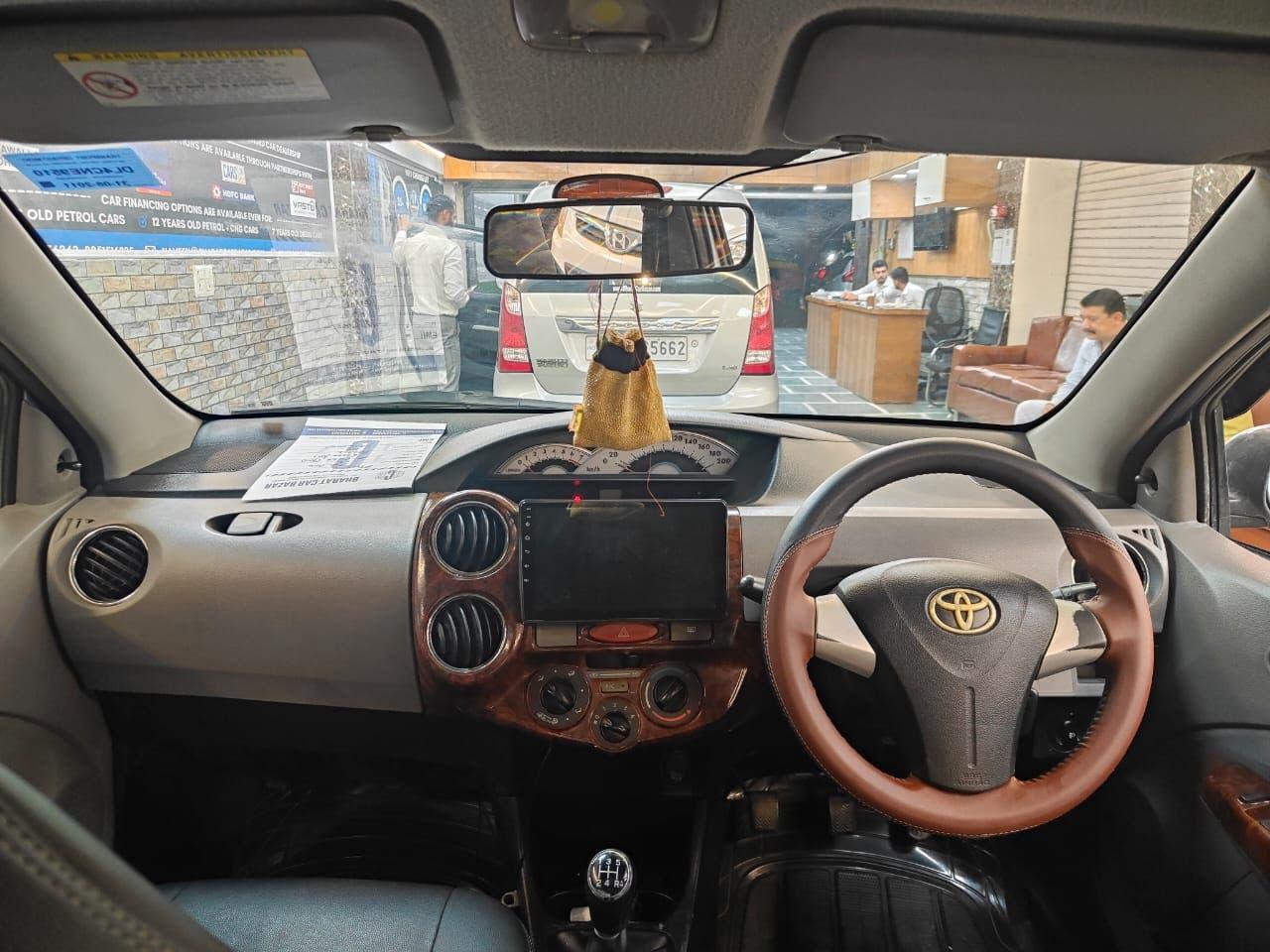 TOYOTA ETIOS V PETROL (2011)