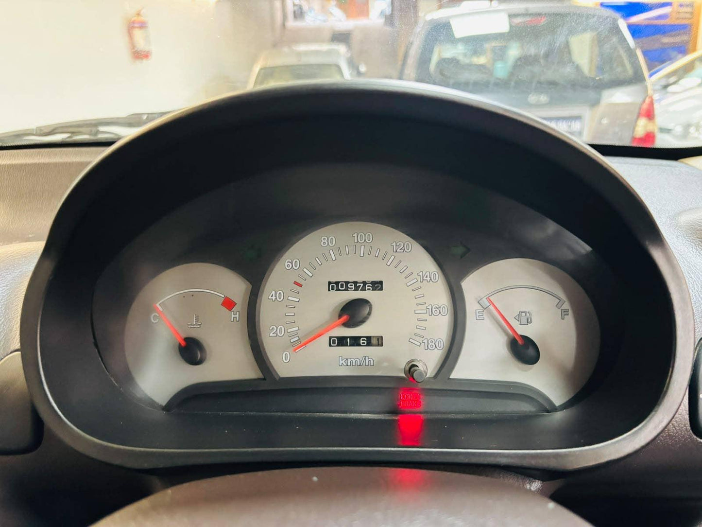 9,000 KMS HYUNDAI SANTRO GL PETROL (2014)