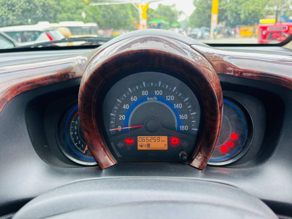 HONDA MOBILIO 1.5 V MT PETROL (2014)
