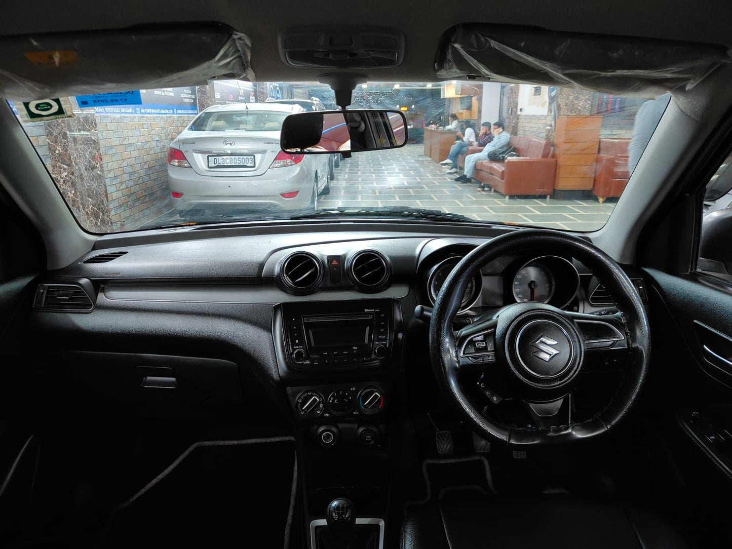 33,000 KMS MARUTI SWIFT VXI PETROL (2018)