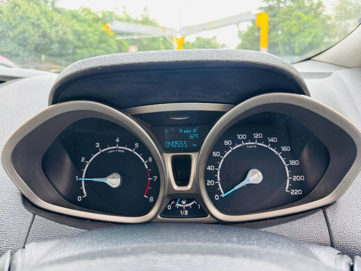 40,000 KMS FORD ECOSPORT 1.0 TITANIUM ECOBOOST PETROL (2014)