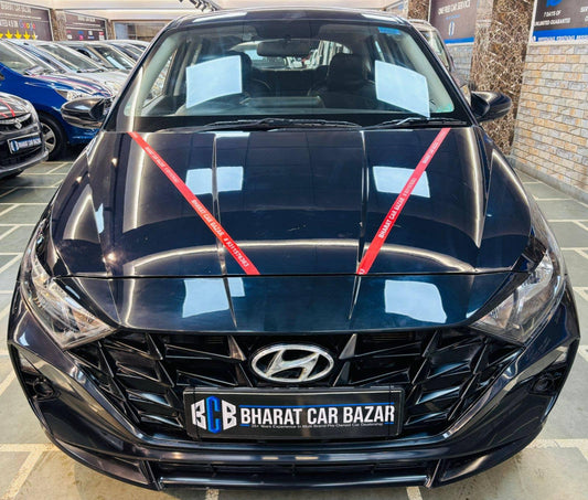 24,000 KMS HYUNDAI I20 1.2 SPORTZ MT PETROL (2021)