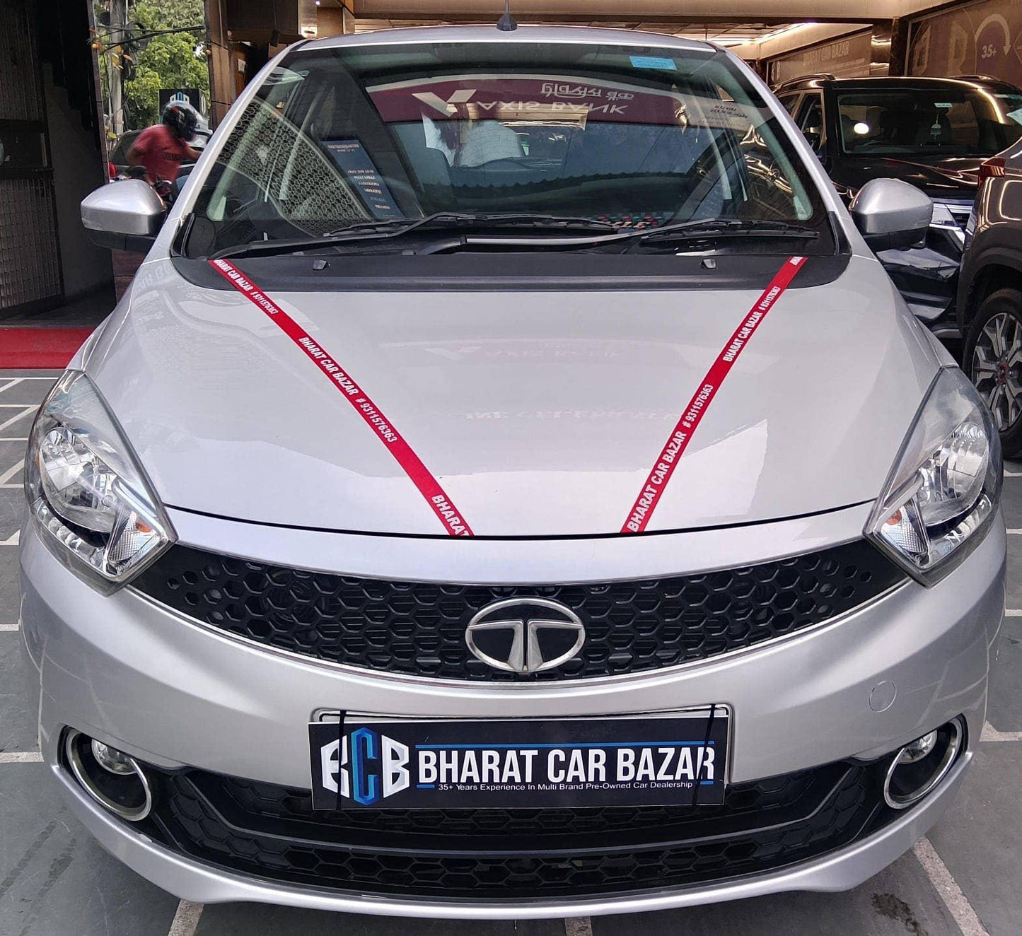 28,000 KMS TATA TIAGO XZA 1.2 PETROL (2017)