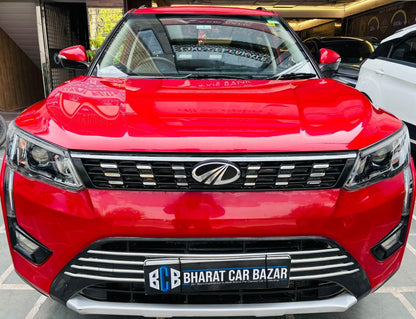 43,000 KMS MAHINDRA XUV 300 W8 DIESEL (2019)