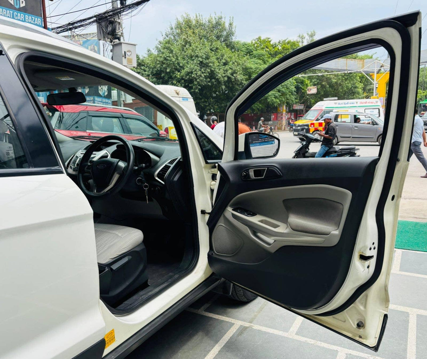 40,000 KMS FORD ECOSPORT 1.0 TITANIUM ECOBOOST PETROL (2014)