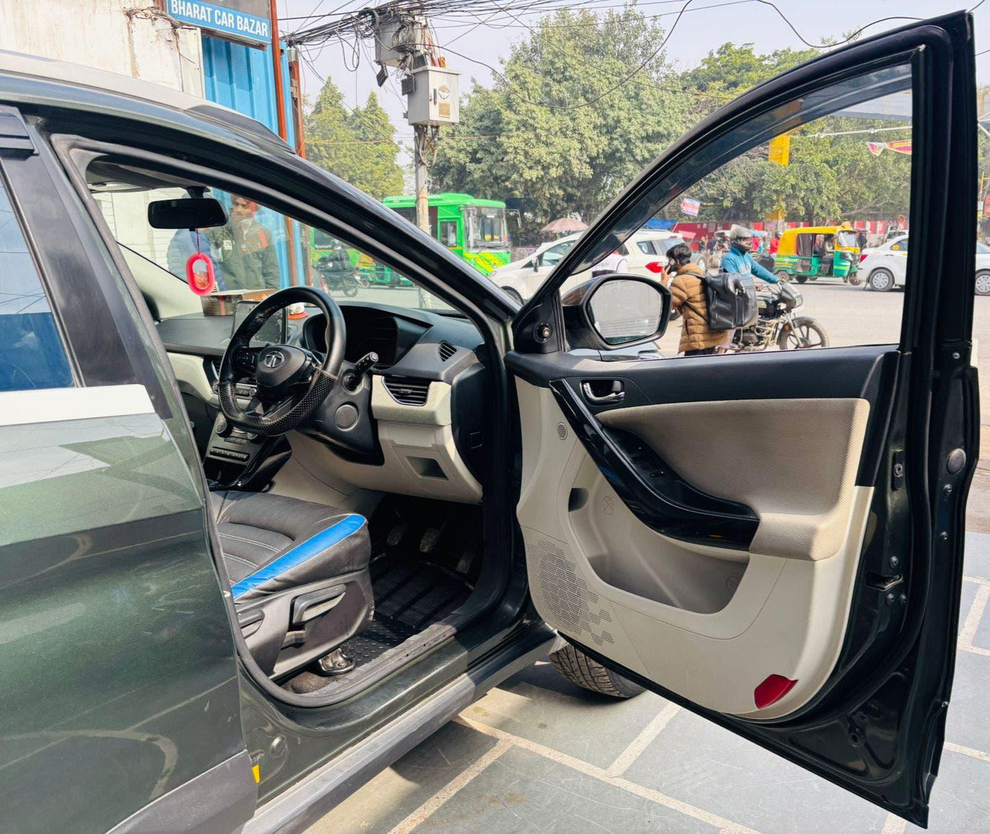 44,000 KMS TATA NEXON XZ+ 1.2 RTN PETROL (2020)