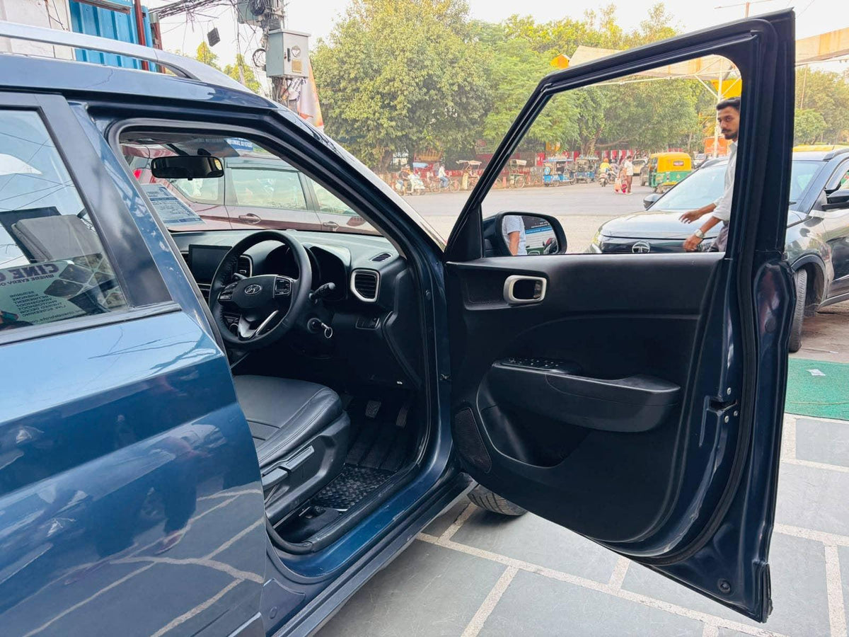 HYUNDAI VENUE 1.0 TURBO GDI MT SX SUNROOF (2019)