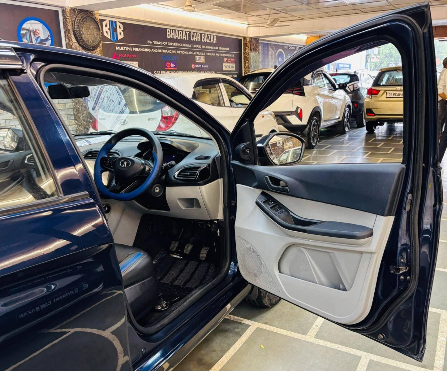 21,000 KMS TATA TIAGO XT (O) 1.2 RTN PETROL (2023)