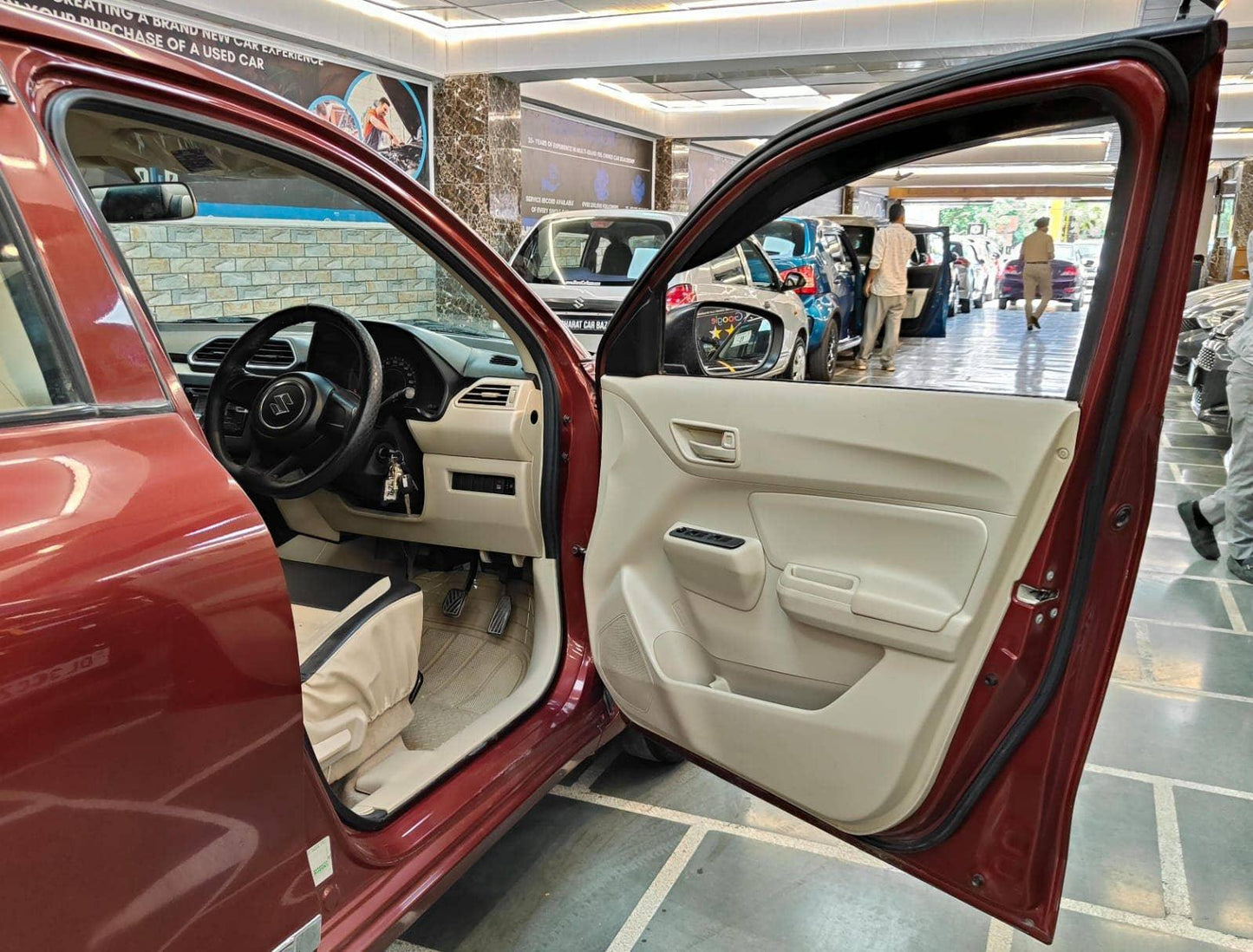 17,000 KMS MARUTI DZIRE LXI PETROL (2019)