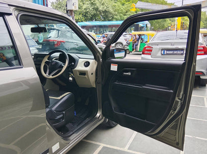 6,000 KMS MARUTI WAGONR VXI GREEN CNG (2022)
