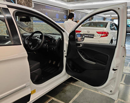 40,000 KMS FORD FIGO TITANIUM 1.2 PETROL (2016)