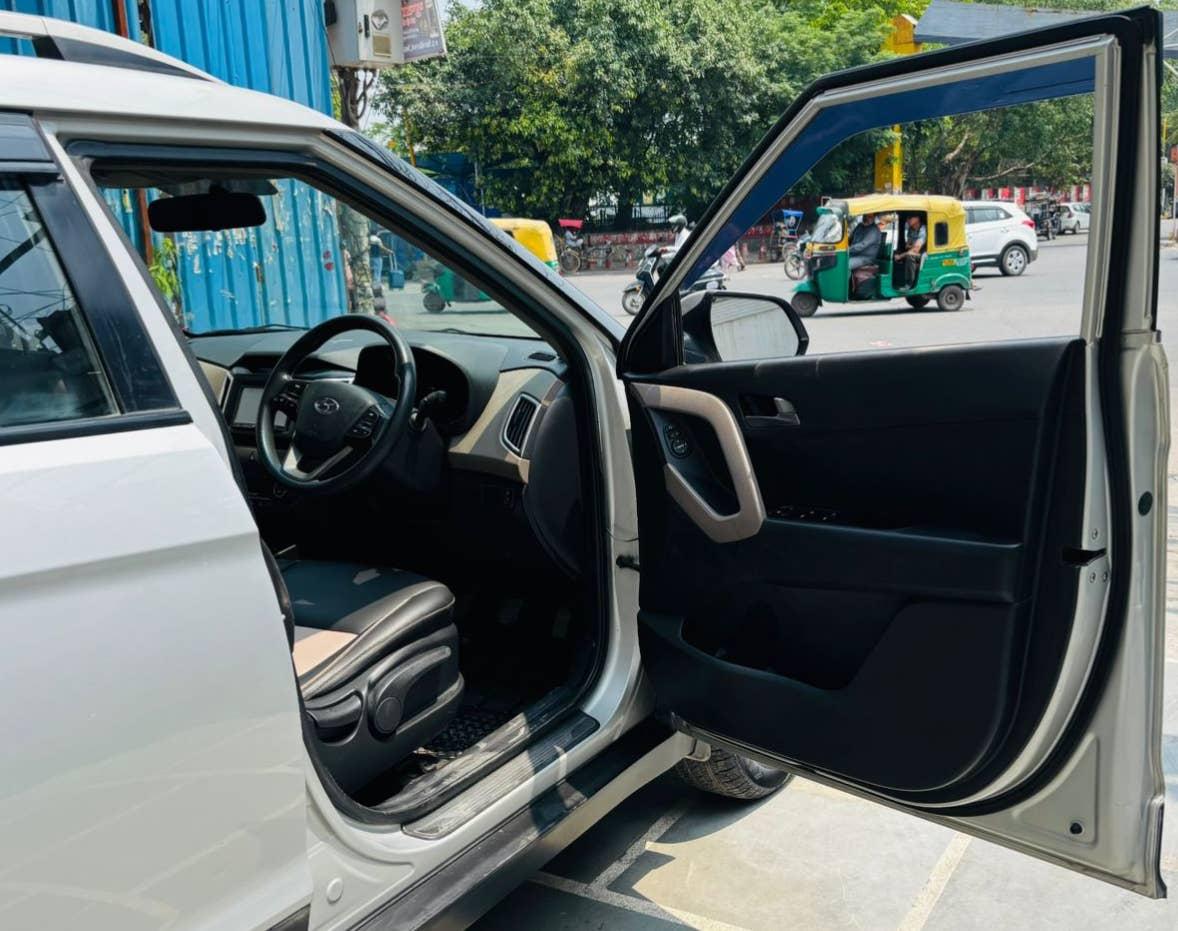 HYUNDAI CRETA SX+ 1.6 MT PETROL (2015)
