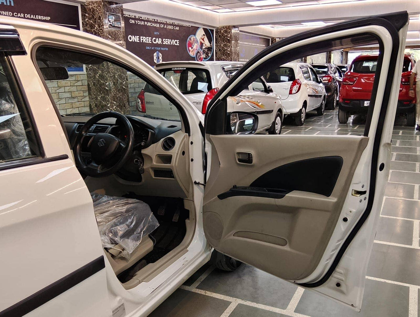 18,000 KMS MARUTI CELERIO LXI PETROL (2017)