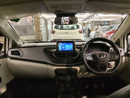 44,000 KMS TATA ALTROZ 1.2 XM+ S CNG (2024)