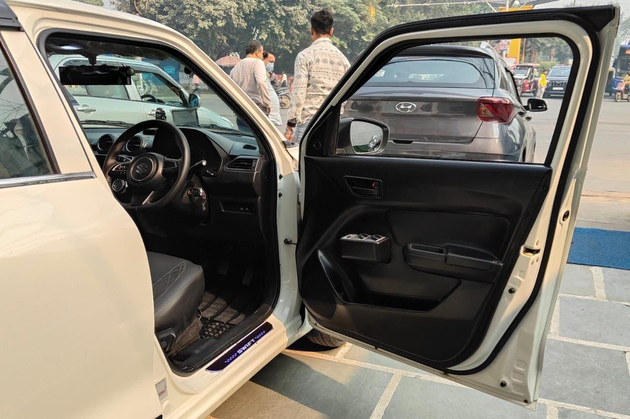 22,000 KMS MARUTI SWIFT LXI PETROL (2020)