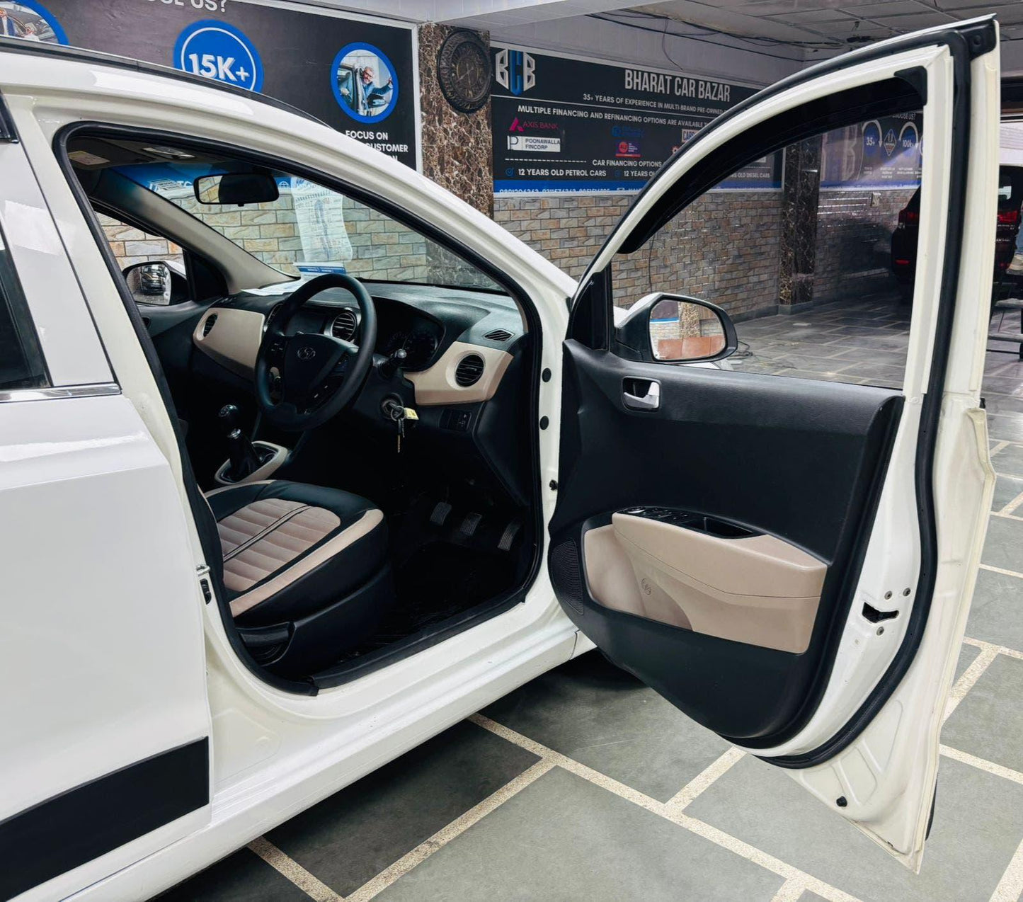 HYUNDAI GRAND I10 SPORTZ (O) 1.2 PETROL (2017)