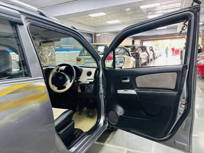 49,000 KMS MARUTI WAGONR LXI PETROL (2016)