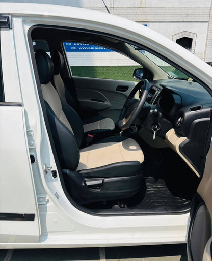 4000 KMS HYUNDAI SANTRO 1.1 ERA EXCUTIVE MT PETROL (2021)