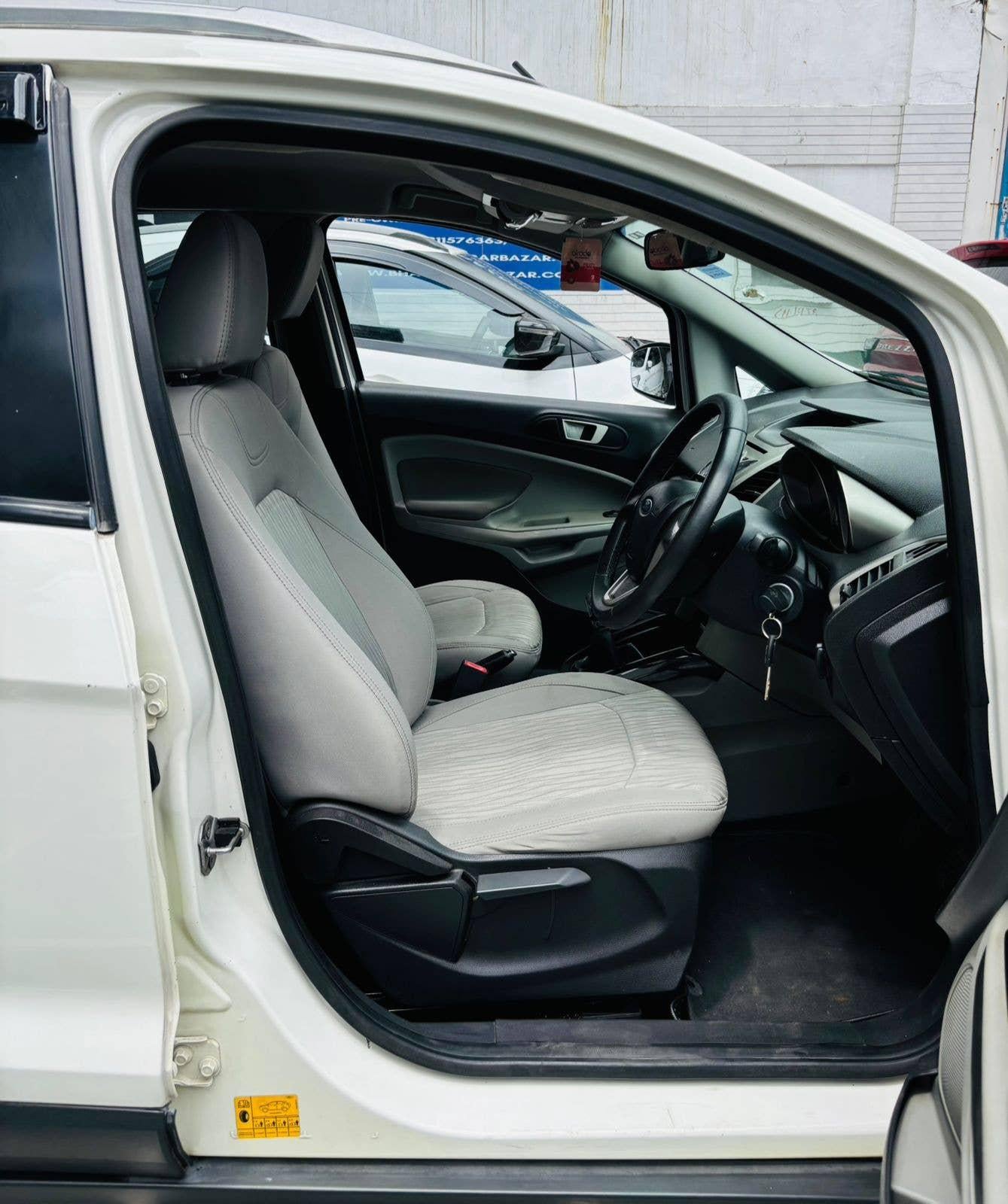 40,000 KMS FORD ECOSPORT 1.0 TITANIUM ECOBOOST PETROL (2014)