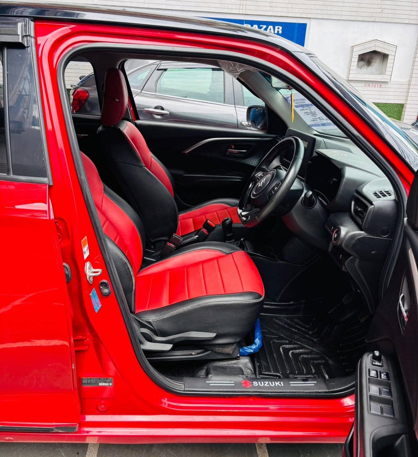 39,000 KMS MARUTI SWIFT ZXI+ PETROL (2024)