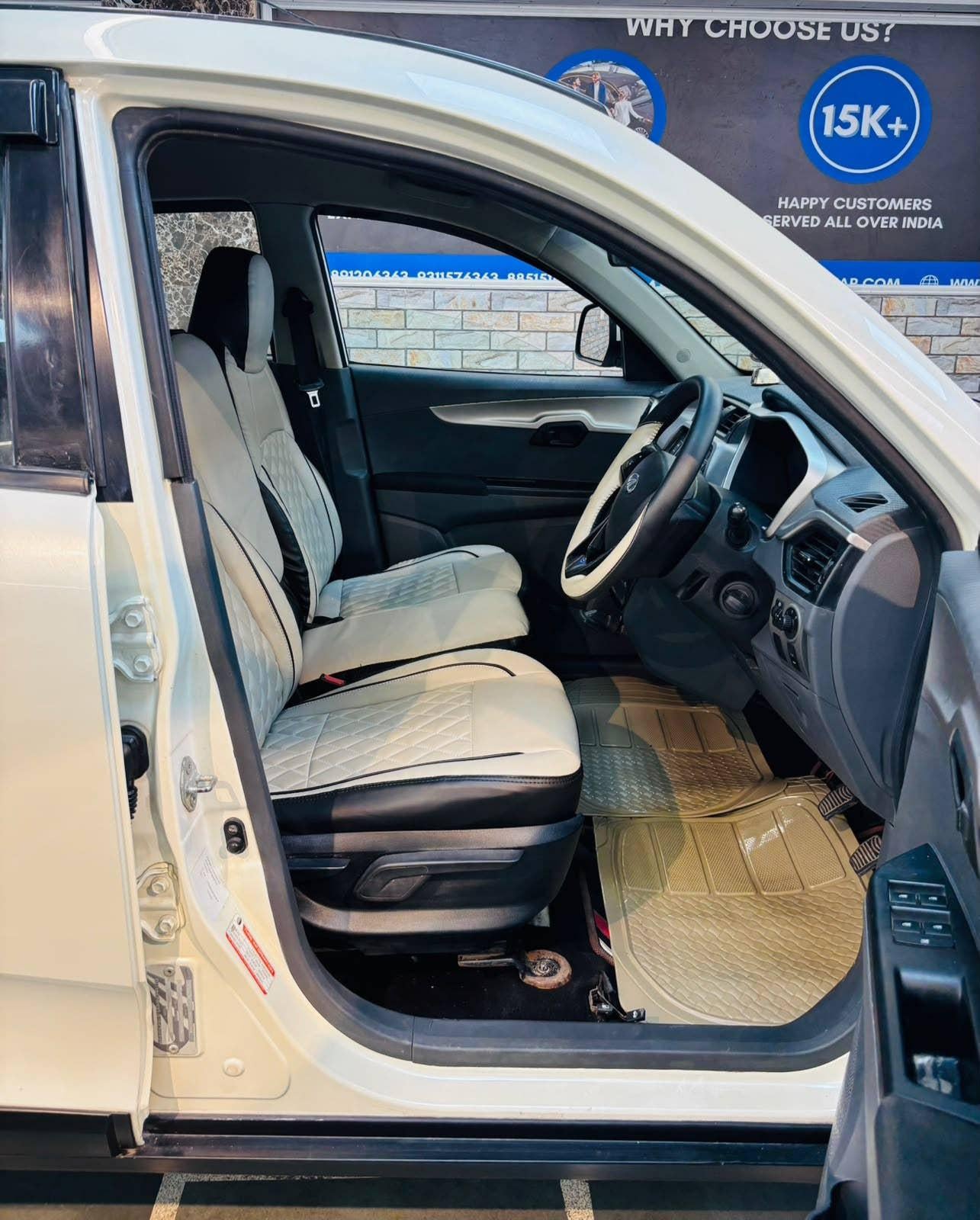 22,000 KMS MAHINDRA KUV 100 K6+ 6STR G NXT PETROL (2018)