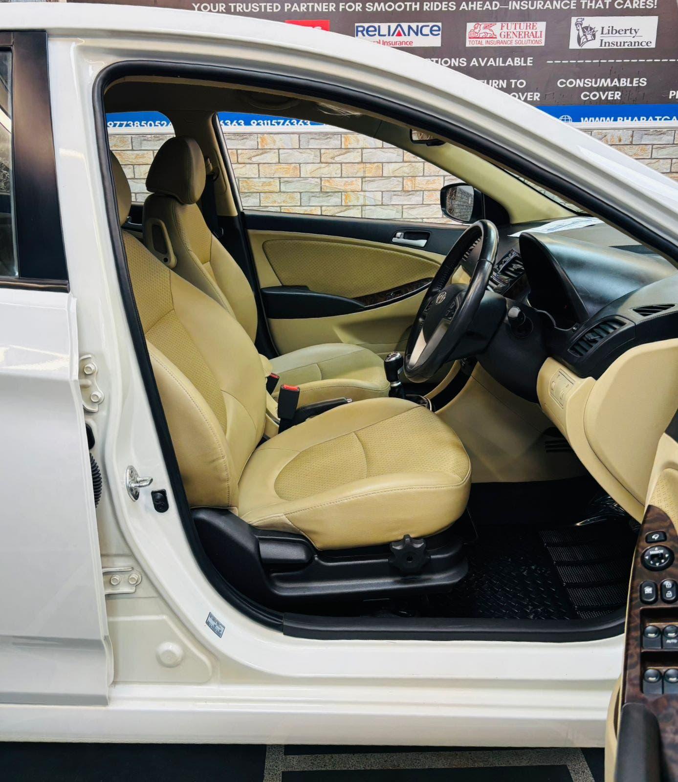 8,000 KMS HYUNDAI VERNA 1.6 SX (O) PETROL (2015)