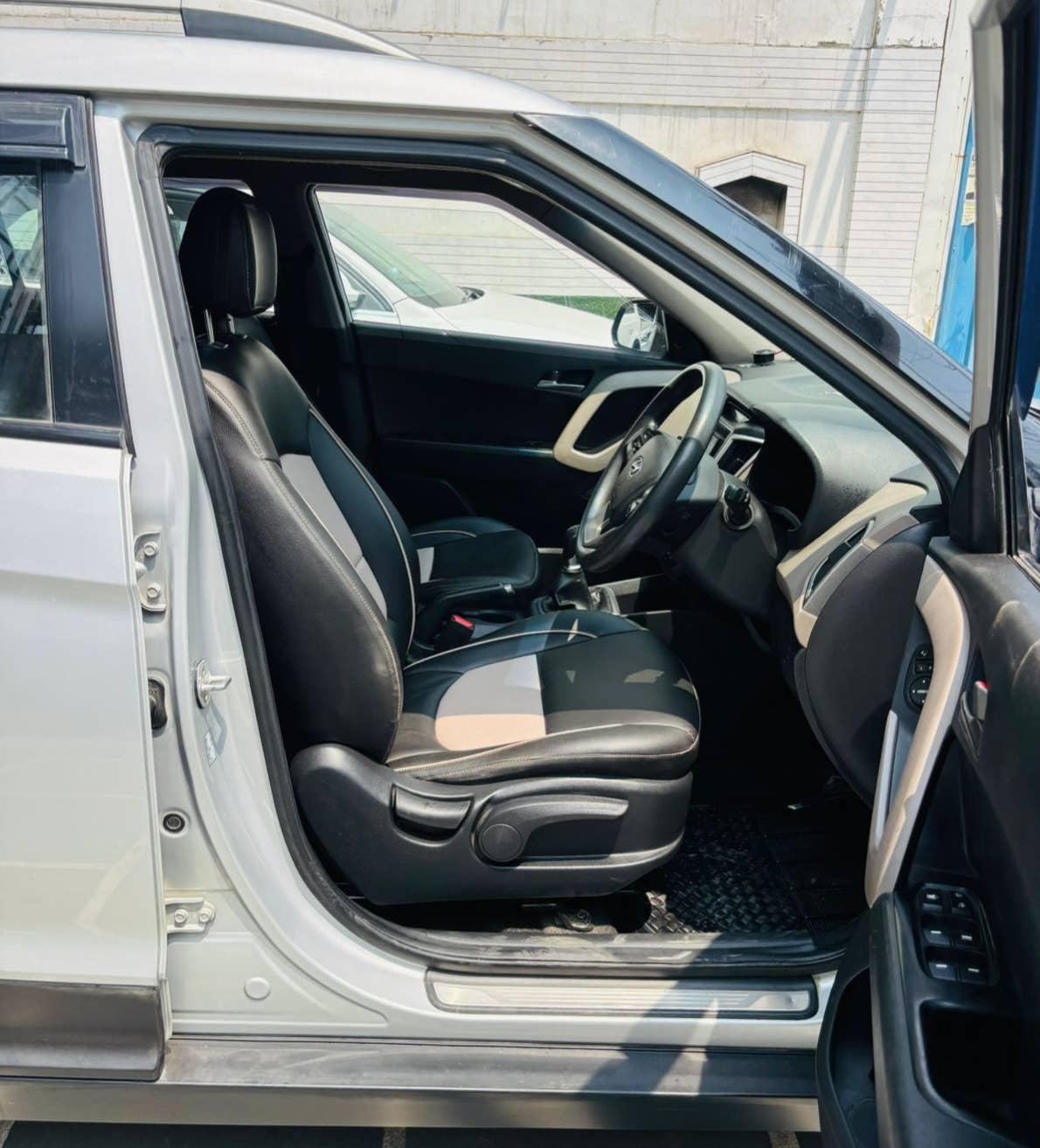HYUNDAI CRETA SX+ 1.6 MT PETROL (2015)