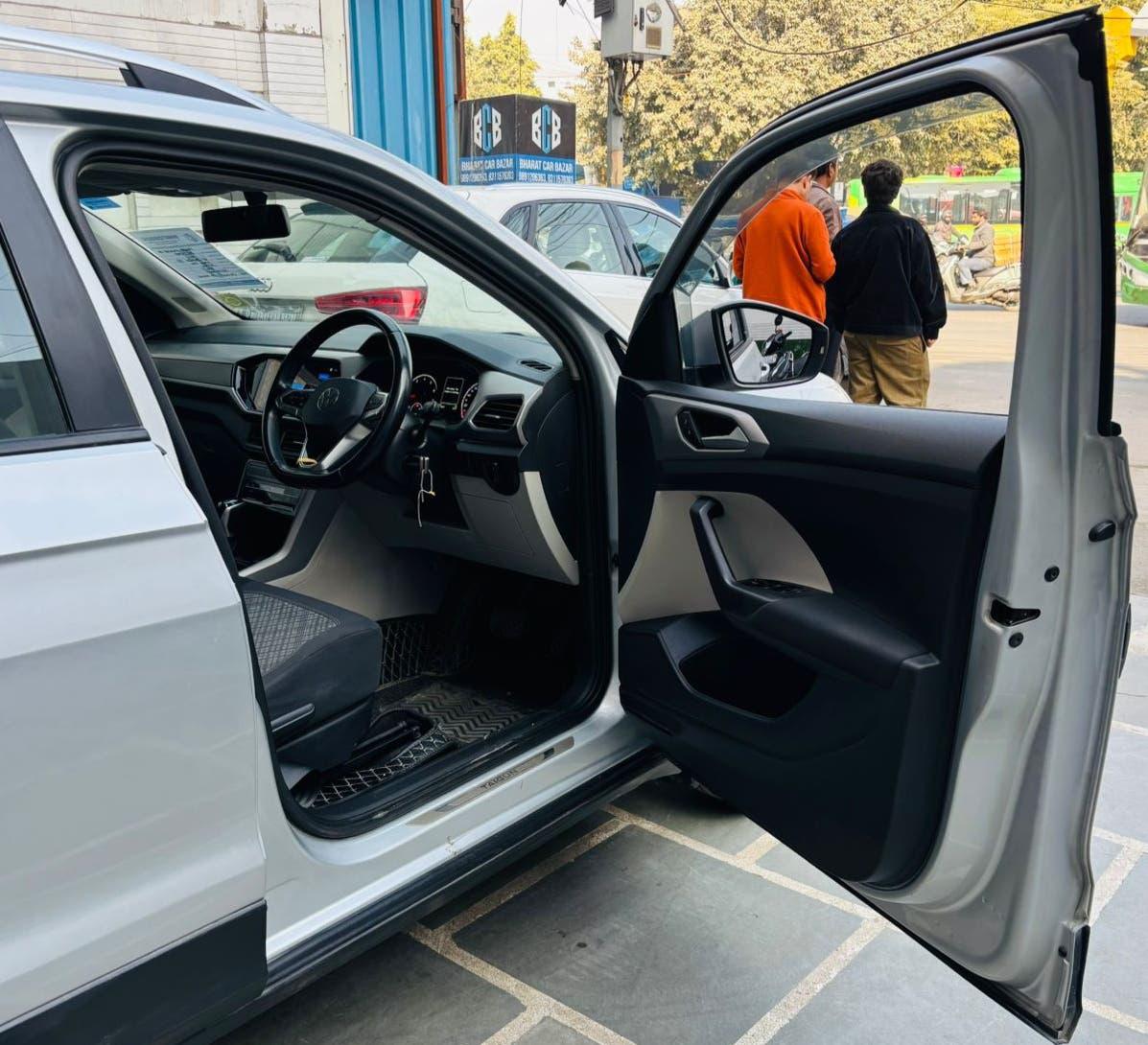 VOLKSWAGEN TAIGUN HIGHLINE 1.0 AT PETROL (2022)