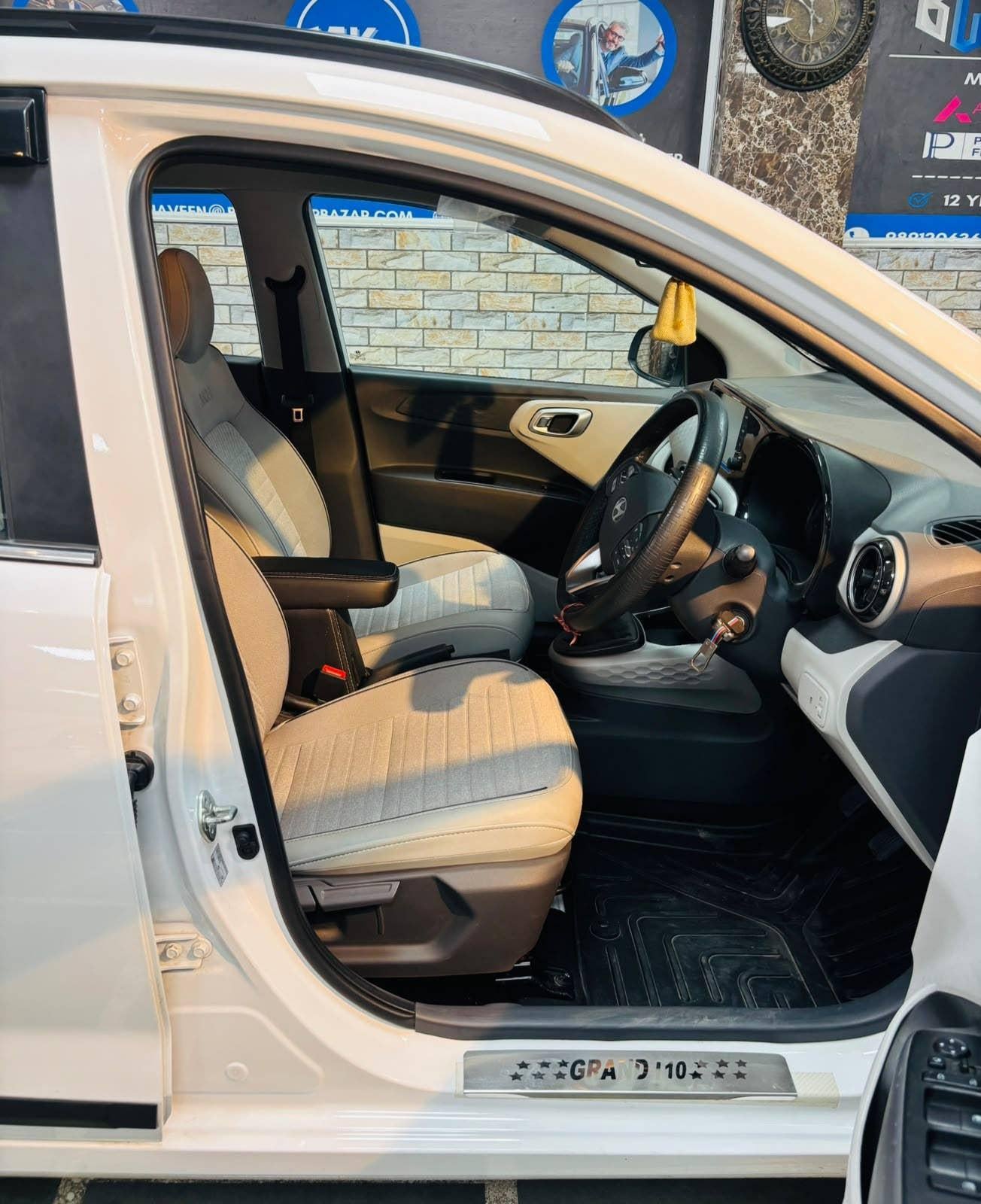 14,000 KMS HYUNDAI GRAND I10 NIOS 1.2 SPORTZ MT KAPPA PETROL (2025)
