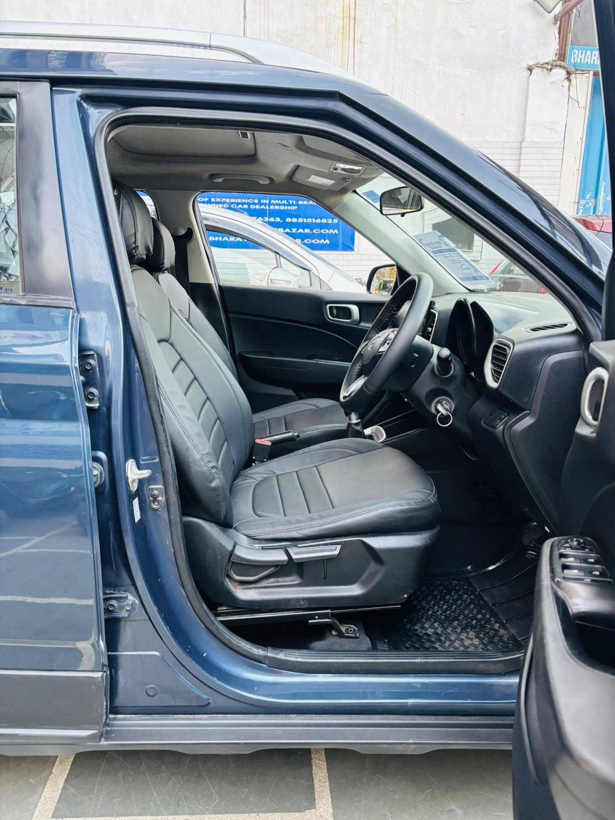 HYUNDAI VENUE 1.0 TURBO GDI MT SX SUNROOF (2019)