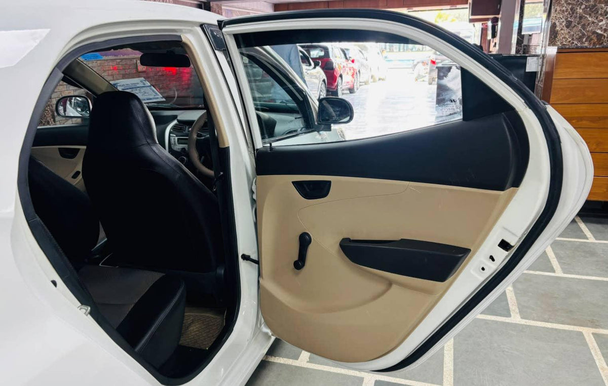 HYUNDAI EON MAGNA PETROL (2015)