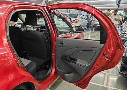 43,000 KMS TOYOTA ETIOS LIVA 1.2 PETROL (2013)