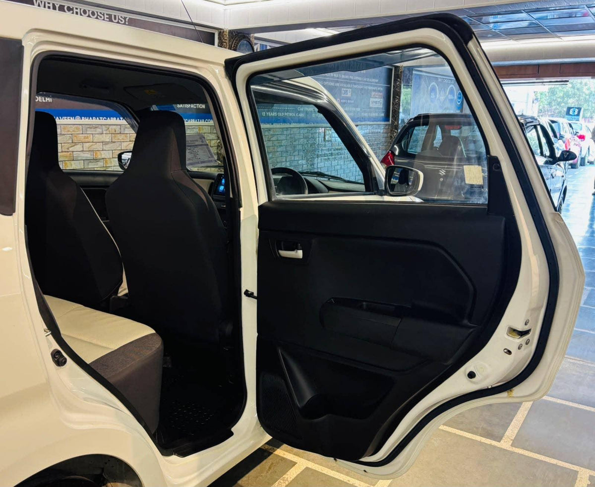 4,000 KMS MARUTI WAGONR ZXI 1.2 PETROL (2022)
