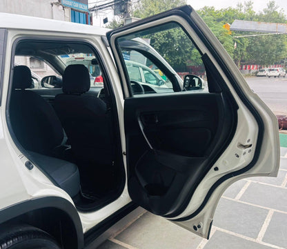 34,000 KMS MARUTI VITARA BREZZA LXI PETROL (2021)
