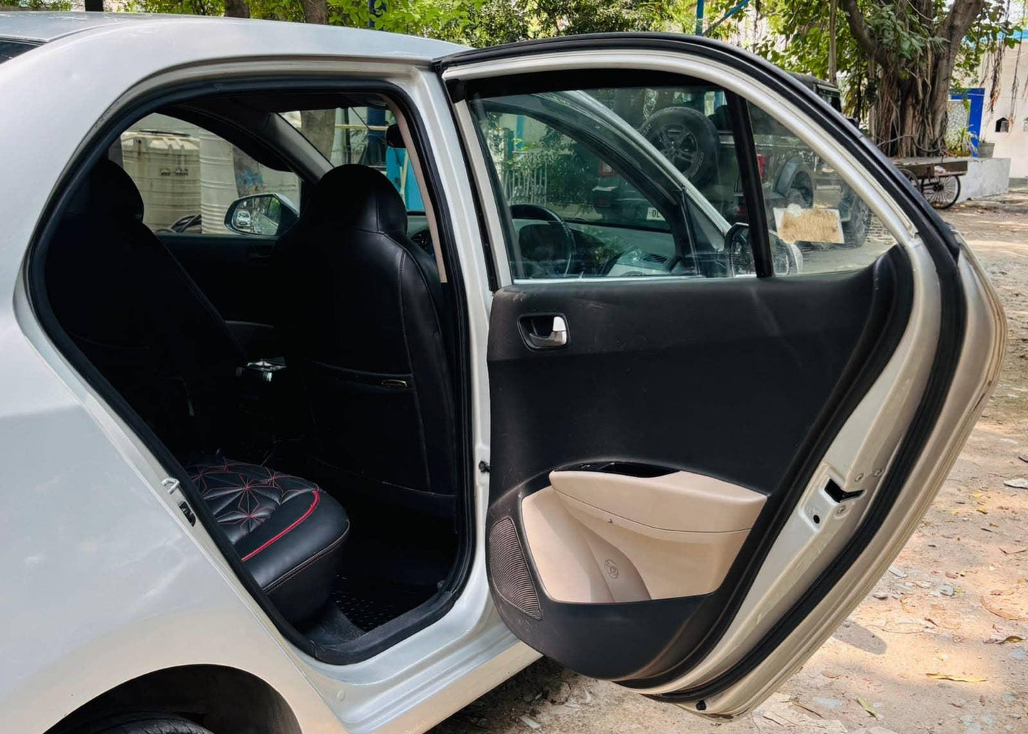 HYUNDAI XCENT 1.2 VTVT S (O) PETROL (2015)