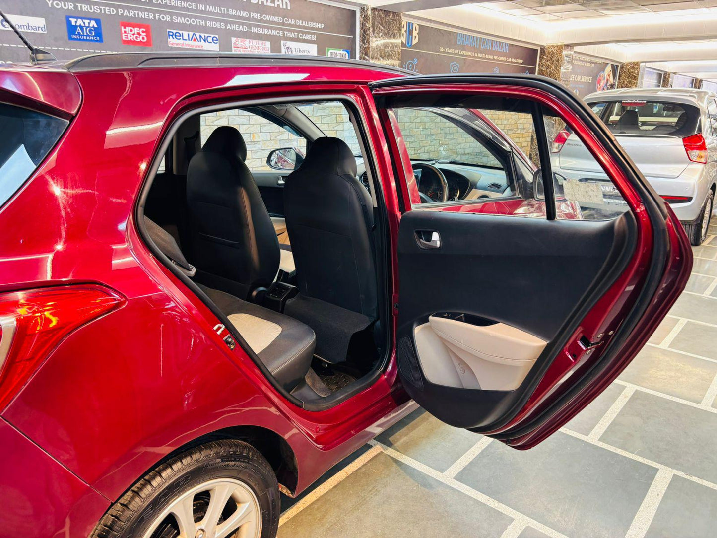 39,000 KMS HYUNDAI GRAND I10 1.2 ASTA PETROL (2014)