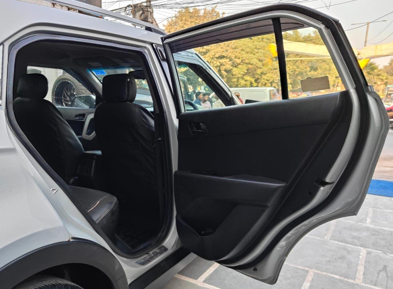 46,000 KMS HYUNDAI CRETA E+ PETROL (2017)