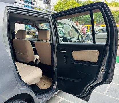 42,000 KMS MARUTI WAGONR LXI GREEN CNG (2017)