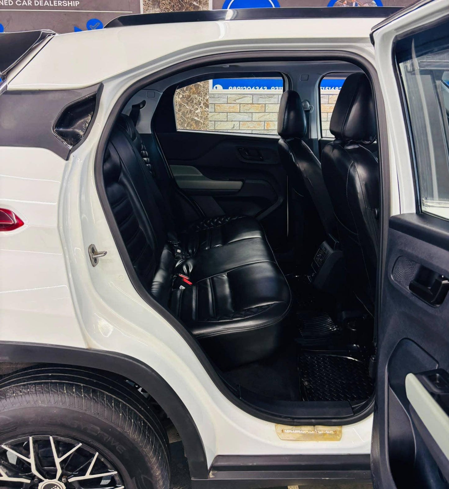 14,000 KMS TATA PUNCH 1.2 ADVENTURE S I-CNG (2025)