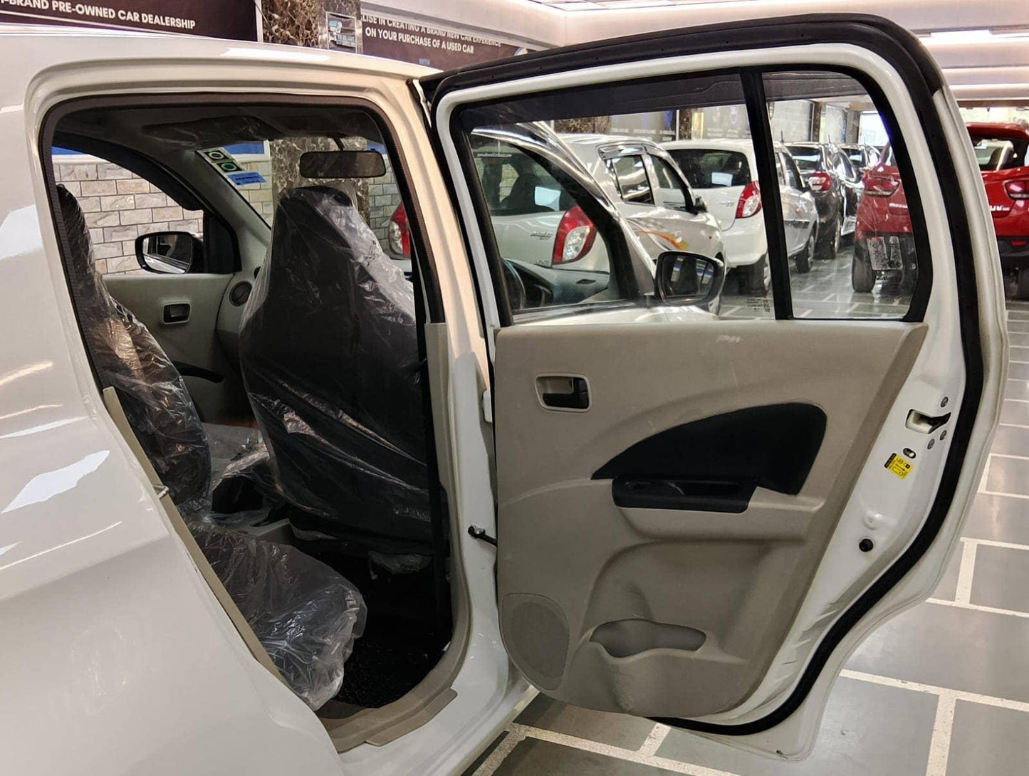 18,000 KMS MARUTI CELERIO LXI PETROL (2017)