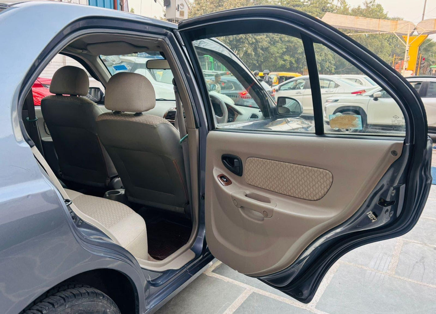 30,000 KMS HYUNDAI ACCENT EXECUTIVE PETROL (2011)