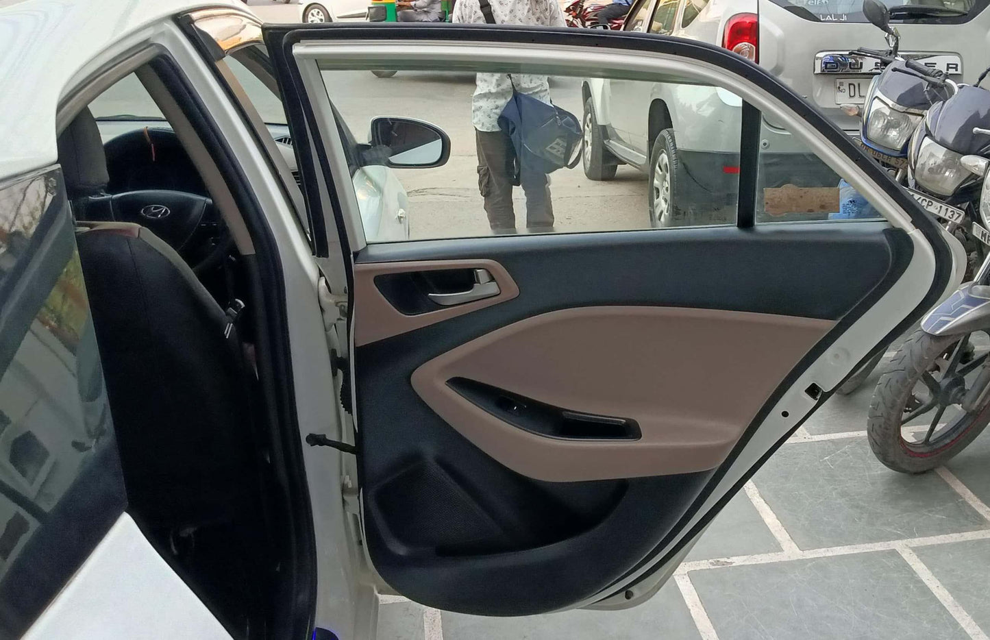 27,000 KMS HYUNDAI I20 MAGNA EXECUTIVE PETROL (2019)