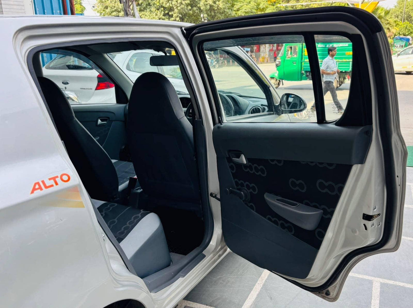 19,000 KMS MARUTI ALTO 800 LXI PETROL (2015)