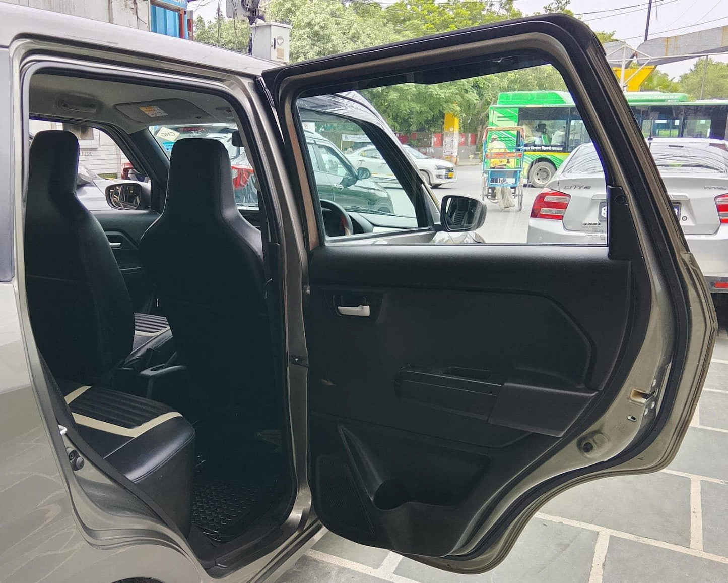 6,000 KMS MARUTI WAGONR VXI GREEN CNG (2022)