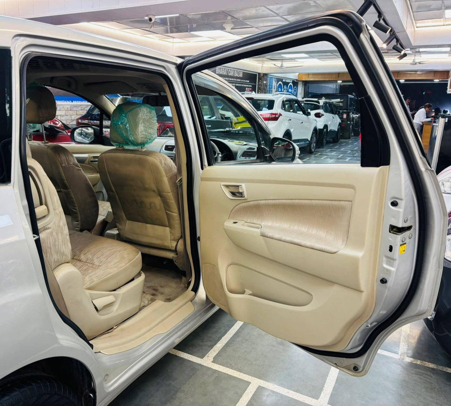 48,000 KMS MARUTI ERTIGA VXI PEROL (2014)