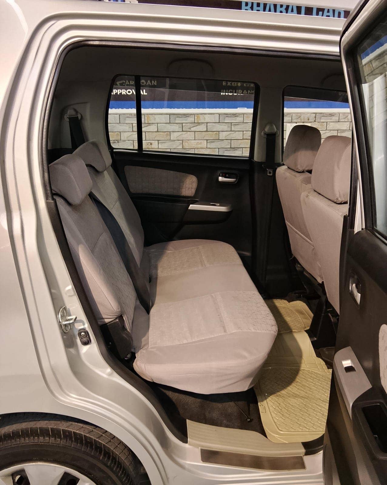 30,000 KMS MARUTI WAGONR VXI PETROL (2015)